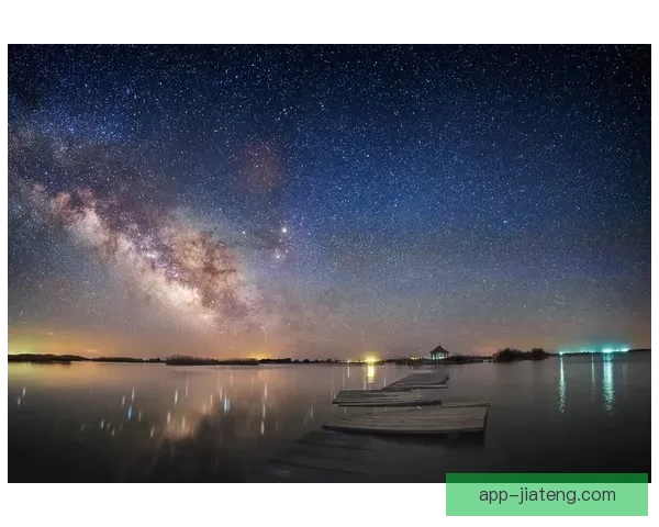 午夜的星辰，指尖的盛宴：探索“午夜视频免费在线观看”的无限可能